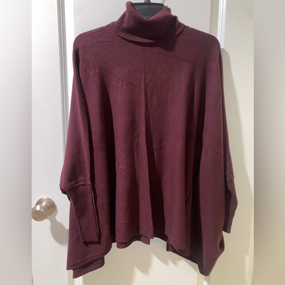 MACY’S Alfani Turtleneck Poncho Sweater, size small - Picture 2 of 4